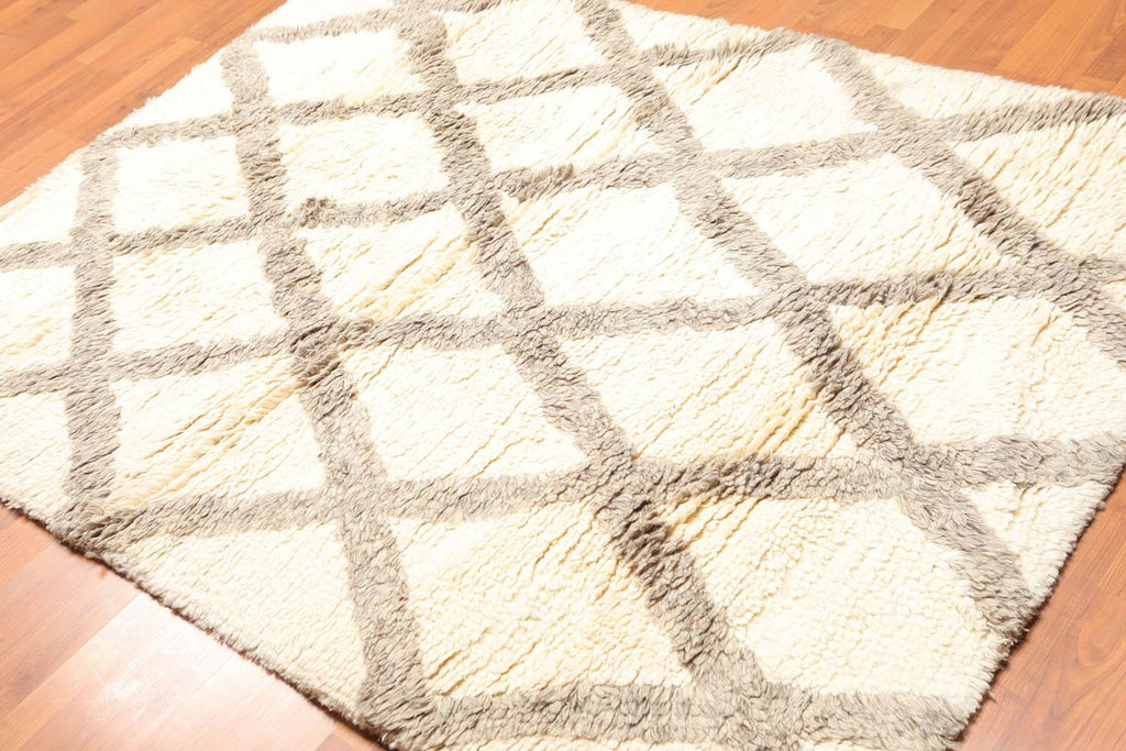 4'9" x 6'6" Handmade Wool Moroccan Shag Oriental Area Rug Contemporary Beige